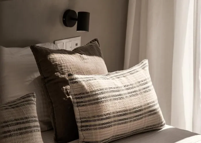 Ekloyitis * Finikas (Syros)