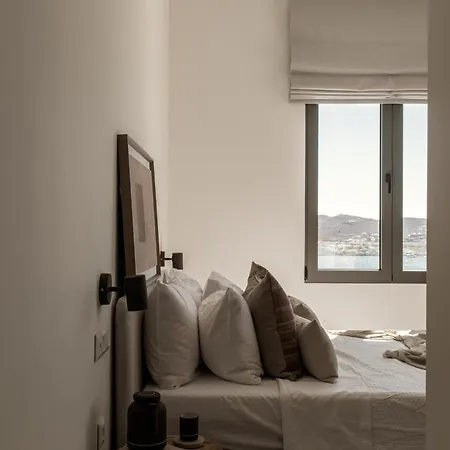 Ekloyitis * Finikas (Syros)