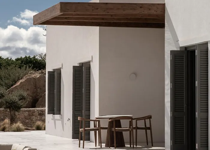 Ekloyitis * Finikas (Syros)