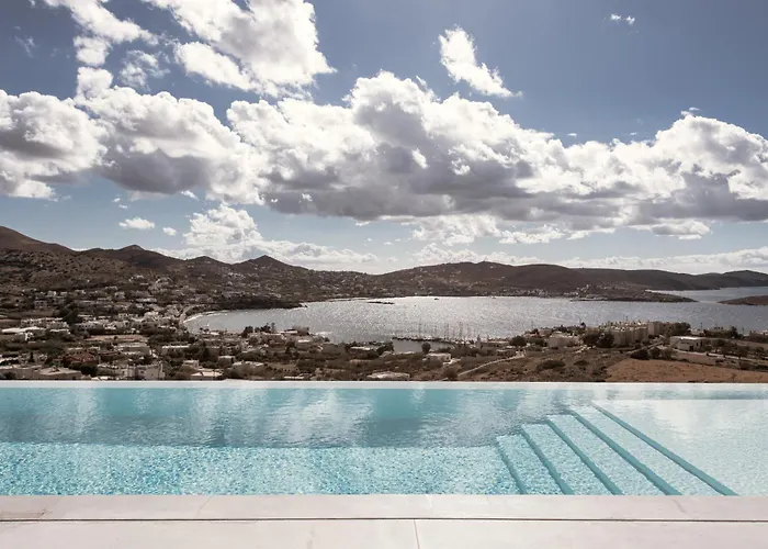 Ekloyitis * Finikas (Syros)