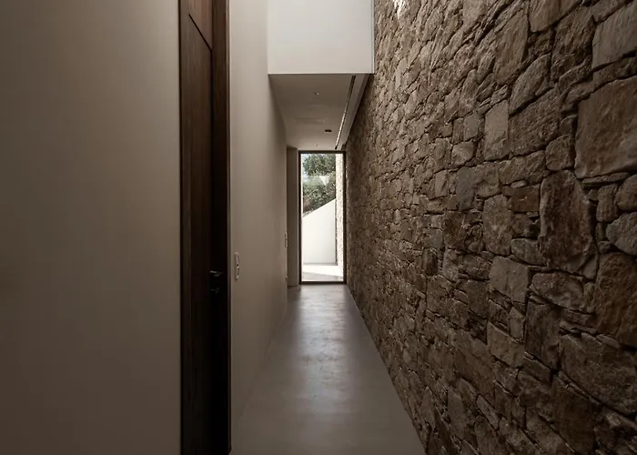 Ekloyitis * Finikas (Syros)